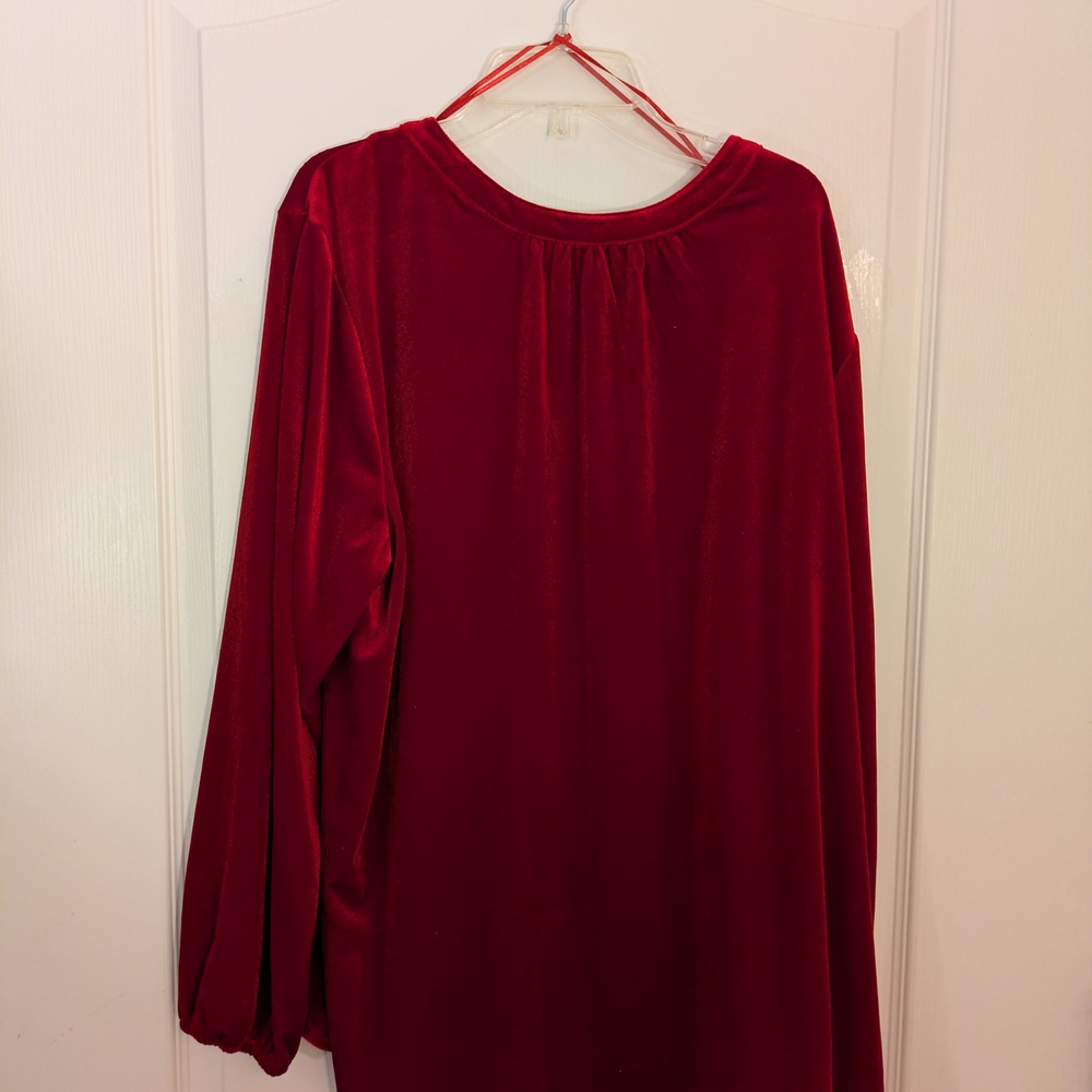 intro. Women's Deep Red Stretch Robe - Picture 3 of 3